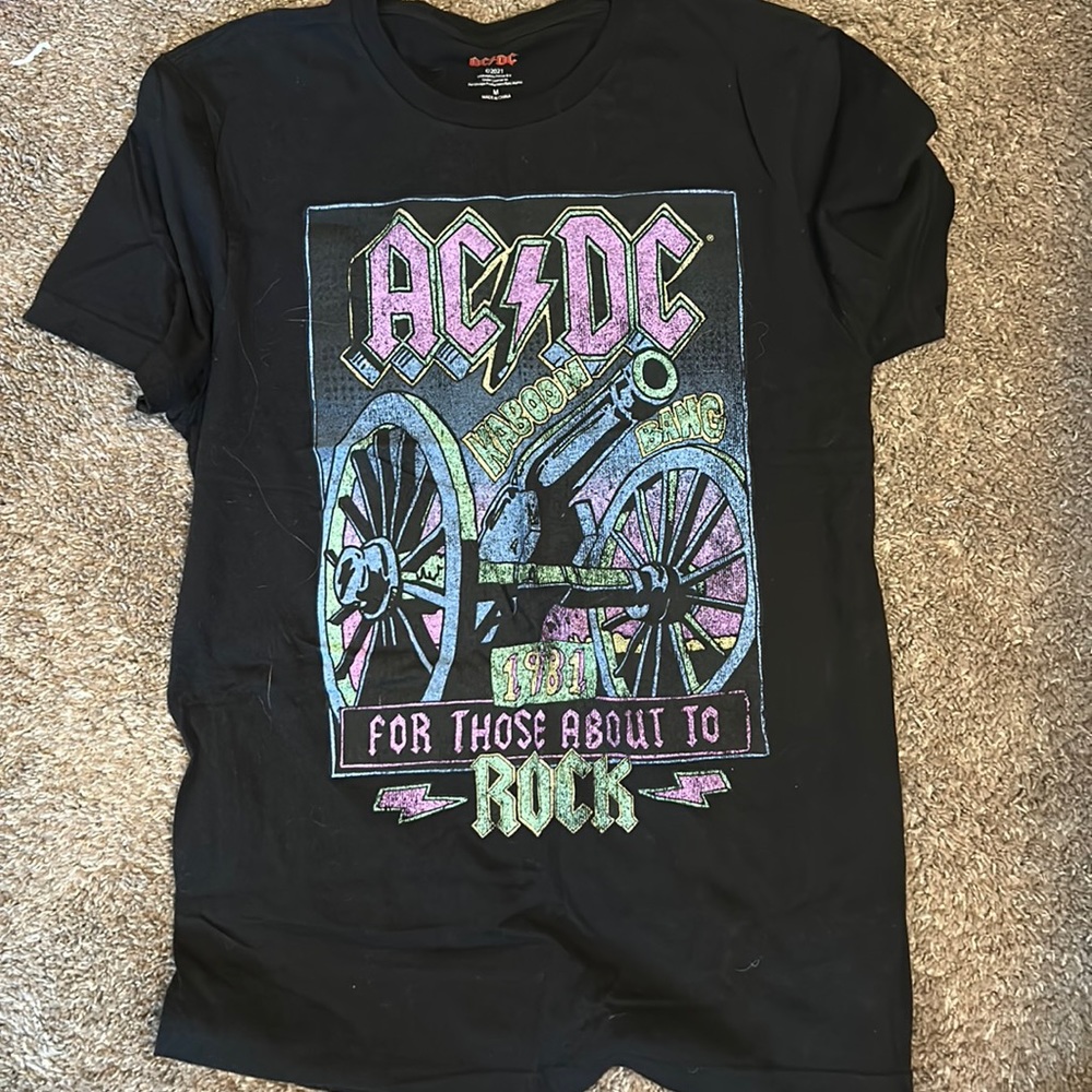 AC/DC black graphic t